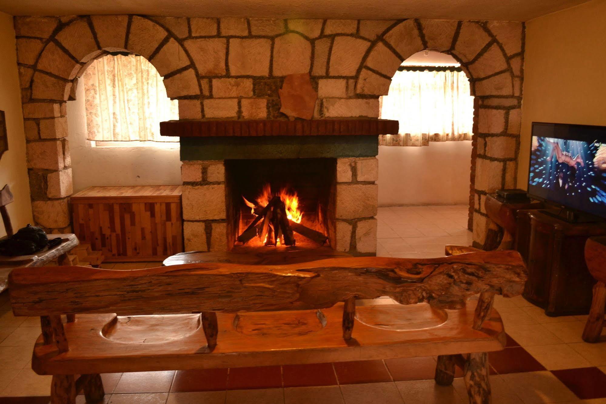 Hotel Posada Del Cobre Креэль Экстерьер фото
